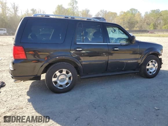 ✅ 2005 Lincoln Navigator Luxury • VIN: 5LMFU28585LJ01750 • Lot: 53298165. Listed on Copart with 162,227 mi. Free auction sales archive from the USA and detailed vehicle history report at DreamBid. Image 3.