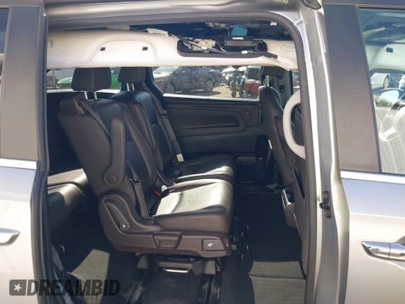 ✅ 2020 Honda Odyssey EX-L • VIN: 5FNRL6H73LB002088 • Lot: 43315595. Wystawiony na IAAI z przebiegiem 50 780 mil. Bezpłatny archiwum sprzedaży aukcyjnych z USA i szczegółowy raport historii pojazdu na DreamBid. Zdjęcie 8.