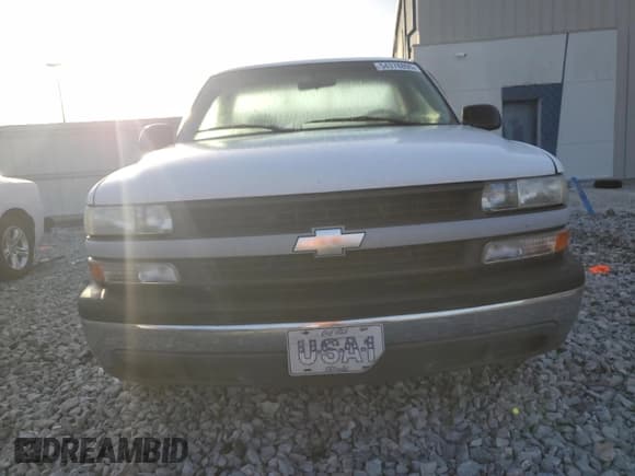 ✅ 1999 Chevrolet Silverado 1500 • VIN: 1GCEC14W1XZ187255 • Лот: 54378895. Опубликован ранее на Copart с пробегом 99 145 миль. Бесплатный доступ к архиву аукционных продаж из США и подробный отчёт об истории автомобиля на DreamBid. Изображение 5.
