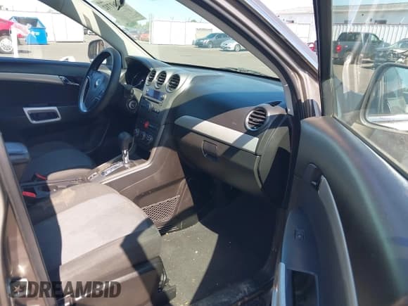 ✅ 2012 Chevrolet Captiva Sport LS • VIN: 3GNAL2EK1CS553973 • Lot: 42361712. Wystawiony na IAAI z przebiegiem 100 854 mil. Bezpłatny archiwum sprzedaży aukcyjnych z USA i szczegółowy raport historii pojazdu na DreamBid. Zdjęcie 5.