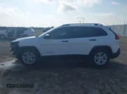✅ 2015 Jeep Cherokee Sport • VIN: 1C4PJLAB1FW628314 • Lot: 41502070. Wystawiony na IAAI z przebiegiem 182 605 mil. Bezpłatny archiwum sprzedaży aukcyjnych z USA i szczegółowy raport historii pojazdu na DreamBid. Zdjęcie 15.
