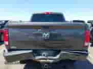 2018 Ram 1500 Tradesman z VIN 1C6RR6FT2JS211344, wystawiony jako IAAI lot #42258895 z przebiegiem 174 042 mil mil oraz . Historia ofert i sprzedaży dostępna na DreamBid. Obrazek 6.