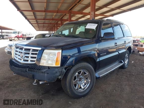✅ 2006 Cadillac Escalade • VIN: 1GYEK63N76R120886 • Lot: 43032507. Listed on IAAI with 182,181 mi. Free auction sales archive from the USA and detailed vehicle history report at DreamBid. Image 2.