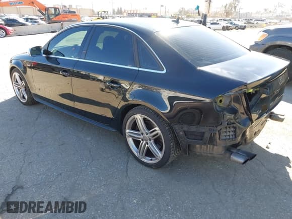 ✅ 2015 Audi S4 Premium Plus • VIN: WAUDGAFLXFA099169 • Лот: 41745663. Опубликован ранее на IAAI с пробегом 113 605 миль. Бесплатный доступ к архиву аукционных продаж из США и подробный отчёт об истории автомобиля на DreamBid. Изображение 3.