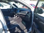 ✅ 2017 Toyota Highlander XLE • VIN: 5TDJZRFH2HS511388 • Lot: 43480528. Listed on IAAI with 65,599 mi. Free auction sales archive from the USA and detailed vehicle history report at DreamBid. Image 5.