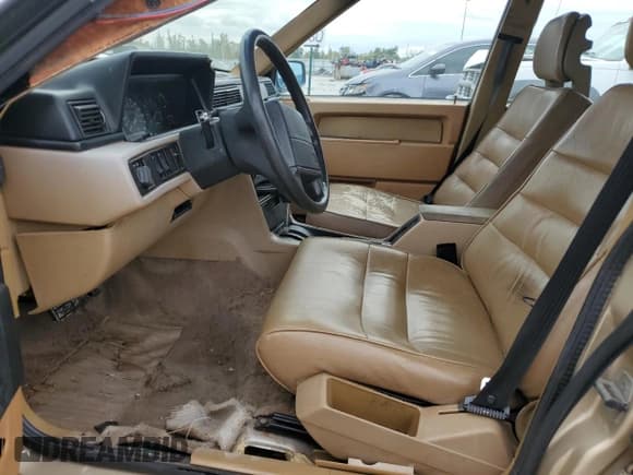 ✅ 1988 Volvo 740 • VIN: YV1FA8757J1136056 • Lot: 72710544. Listed on Copart with 344,211 mi. Free auction sales archive from the USA and detailed vehicle history report at DreamBid. Image 7.