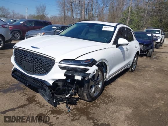 ✅ 2022 Genesis GV70 Sport • VIN: KMUMCDTC4NU039497 • Lot: 41668778. Wystawiony na IAAI z przebiegiem 31 545 mil. Bezpłatny archiwum sprzedaży aukcyjnych z USA i szczegółowy raport historii pojazdu na DreamBid. Zdjęcie 17.