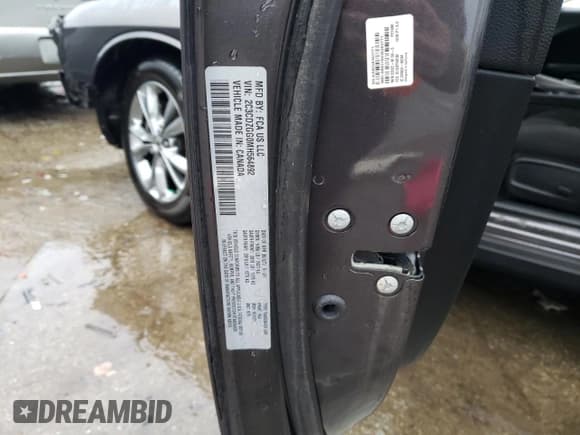 ✅ 2021 Dodge Challenger SXT • VIN: 2C3CDZGG0MH564892 • Lot: 72882962. Wystawiony na Copart z przebiegiem 14 387 mil. Bezpłatny archiwum sprzedaży aukcyjnych z USA i szczegółowy raport historii pojazdu na DreamBid. Zdjęcie 12.