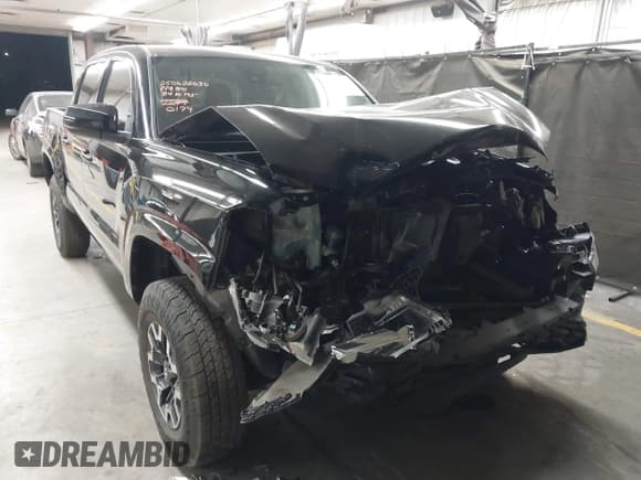 ✅ 2022 Toyota Tacoma SR • VIN: 3TMCZ5AN2NM520179 • Лот: 42599383. Опубликован ранее на IAAI с пробегом 61 632 миль. Бесплатный доступ к архиву аукционных продаж из США и подробный отчёт об истории автомобиля на DreamBid. Изображение 1.