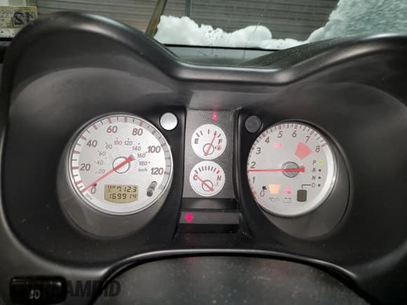 ✅ 2004 Mitsubishi Outlander XLS • VIN: JA4LX41F54U000247 • Lot: 44573975. Listed on Copart with 169,914 mi. Free auction sales archive from the USA and detailed vehicle history report at DreamBid. Image 9.