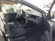 ✅ 2017 Toyota RAV4 LE • VIN: JTMZFREV7HJ111455 • Лот: 43411700. Опубликован ранее на IAAI с пробегом 52 344 миль. Бесплатный доступ к архиву аукционных продаж из США и подробный отчёт об истории автомобиля на DreamBid. Изображение 5.