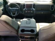 ✅ 2022 GMC Sierra 1500 SLT • VIN: 3GTU9DEL9NG207118 • Лот: 59768815. Опубликован ранее на Copart с пробегом 917 миль. Бесплатный доступ к архиву аукционных продаж из США и подробный отчёт об истории автомобиля на DreamBid. Изображение 8.