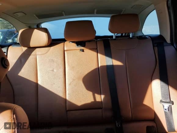 2015 BMW 3 Series 328d xDrive с VIN WBA3K5C59FK547418, выставлен на аукционе Copart как лот 43967585 с пробегом 112 662 миль миль и Списание • Salvage title. История ставок и продаж доступна на DreamBid. Изображение 10.