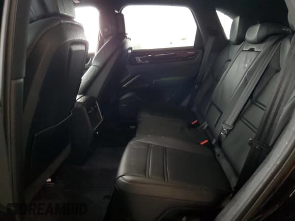 ✅ 2022 Porsche Cayenne S • VIN: WP1AB2AY8NDA31722 • Lot: 71657414. Listed on Copart with 9,074 mi. Free auction sales archive from the USA and detailed vehicle history report at DreamBid. Image 11.