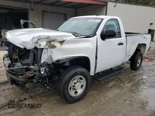 ✅ 2007 Chevrolet Silverado 2500HD Work Truck • VIN: 1GCHC24K27E577109 • Лот: 85469914. Опубликован ранее на Copart с пробегом 54 675 миль. Бесплатный доступ к архиву аукционных продаж из США и подробный отчёт об истории автомобиля на DreamBid. Изображение 1.