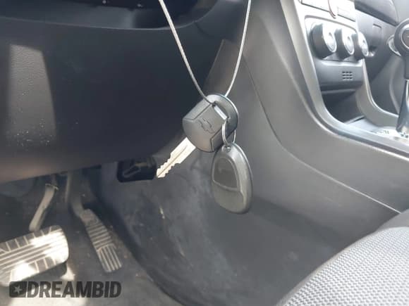 ✅ 2014 Chevrolet Captiva Sport LS • VIN: 3GNAL2EK0ES603331 • Lot: 42061441. Wystawiony na IAAI z przebiegiem 128 041 mil. Bezpłatny archiwum sprzedaży aukcyjnych z USA i szczegółowy raport historii pojazdu na DreamBid. Zdjęcie 11.