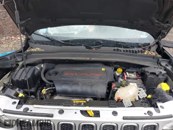 ✅ 2018 Jeep Renegade Limited • VIN: ZACCJBDB9JPG85533 • Lot: 42890321. Listed on IAAI with 105,478 mi. Free auction sales archive from the USA and detailed vehicle history report at DreamBid. Image 10.