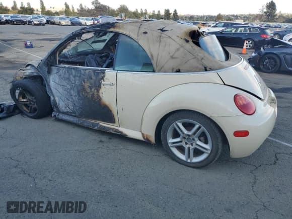 ✅ 2004 Volkswagen Beetle GLS Turbo • VIN: 3VWCD31Y14M345738 • Лот: 80109655. Опубликован ранее на Copart с пробегом Не указан. Бесплатный доступ к архиву аукционных продаж из США и подробный отчёт об истории автомобиля на DreamBid. Изображение 2.