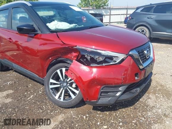 ✅ 2020 Nissan Kicks SV • VIN: 3N1CP5CV2LL535077 • Lot: 43233118. Listed on IAAI with 32,789 mi. Free auction sales archive from the USA and detailed vehicle history report at DreamBid. Image 6.