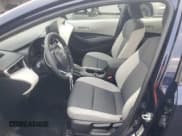 ✅ 2024 Toyota Corolla Hybrid LE • VIN: JTDBCMFE2RJ021191 • Lot: 85432285. Wystawiony na Copart z przebiegiem 24 748 mil. Bezpłatny archiwum sprzedaży aukcyjnych z USA i szczegółowy raport historii pojazdu na DreamBid. Zdjęcie 7.