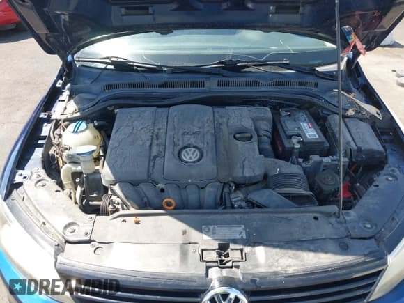 ✅ 2011 Volkswagen Jetta SE • VIN: 3VWDZ7AJ2BM340240 • Lot: 42726569. Wystawiony na IAAI z przebiegiem 74 044 mil. Bezpłatny archiwum sprzedaży aukcyjnych z USA i szczegółowy raport historii pojazdu na DreamBid. Zdjęcie 10.