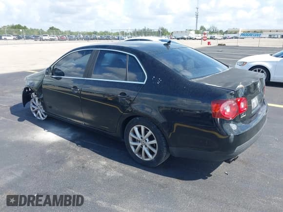 ✅ 2010 Volkswagen Jetta Limited Edition • VIN: 3VWRX7AJ4AM054934 • Lot: 42539609. Listed on IAAI with 245,048 mi. Free auction sales archive from the USA and detailed vehicle history report at DreamBid. Image 3.