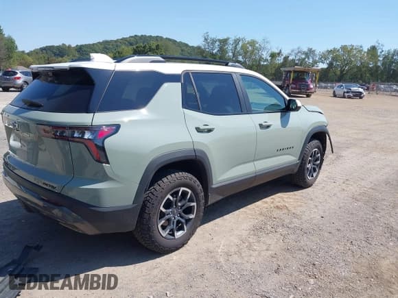 ✅ 2025 Chevrolet Equinox AWD ACTIV • VIN: 3GNAXSEG5SL120570 • Lot: 43167961. Wystawiony na IAAI z przebiegiem 13 289 mil. Bezpłatny archiwum sprzedaży aukcyjnych z USA i szczegółowy raport historii pojazdu na DreamBid. Zdjęcie 4.