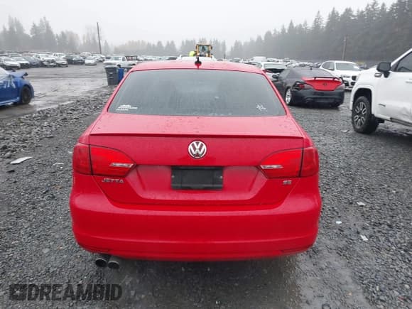 ✅ 2014 Volkswagen Jetta SE • VIN: 3VWD17AJ7EM370491 • Лот: 43604225. Опубликован ранее на IAAI с пробегом 104 742 миль. Бесплатный доступ к архиву аукционных продаж из США и подробный отчёт об истории автомобиля на DreamBid. Изображение 16.