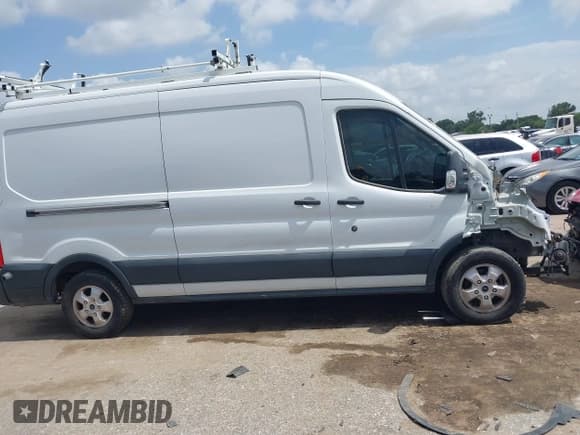 ✅ 2018 Ford Transit Cargo • VIN: 1FTYE2CG1JKA25990 • Лот: 42713246. Опубликован ранее на IAAI с пробегом Не указан. Бесплатный доступ к архиву аукционных продаж из США и подробный отчёт об истории автомобиля на DreamBid. Изображение 12.