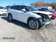 ✅ 2023 Toyota Highlander XLE • VIN: 5TDKDRBH3PS037913 • Лот: 43462166. Опубликован ранее на IAAI с пробегом 28 201 миль. Бесплатный доступ к архиву аукционных продаж из США и подробный отчёт об истории автомобиля на DreamBid. Изображение 1.