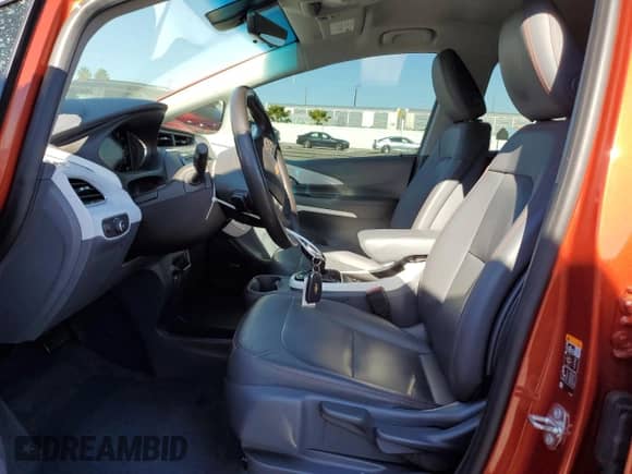 2020 Chevrolet Bolt EV Premier z VIN 1G1FZ6S00L4121276, wystawiony jako Copart lot #77810823 z przebiegiem 37 406 mil mil oraz . Historia ofert i sprzedaży dostępna na DreamBid. Obrazek 7.