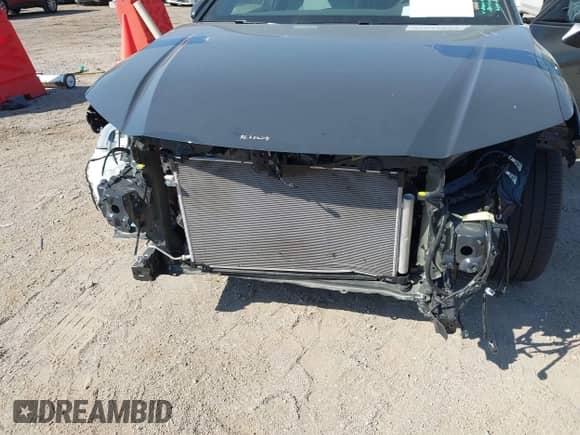 2025 Toyota Camry LE с VIN 4T1DAACK3SU586704, выставлен на аукционе IAAI как лот 43331812 с пробегом 5 872 миль миль и . История ставок и продаж доступна на DreamBid. Изображение 6.