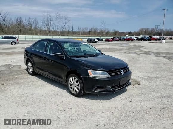 ✅ 2013 Volkswagen Jetta SE • VIN: 3VWDP7AJ5DM249908 • Лот: 53951765. Опубликован ранее на Copart с пробегом 240 040 миль. Бесплатный доступ к архиву аукционных продаж из США и подробный отчёт об истории автомобиля на DreamBid. Изображение 13.