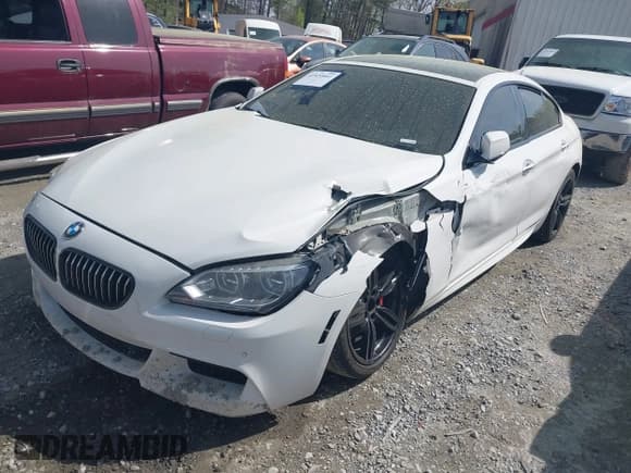 ✅ 2015 BMW 6 Series 640i xDrive • VIN: WBA6B8C59FD453073 • Lot: 41924061. Wystawiony na IAAI z przebiegiem 81 421 mil. Bezpłatny archiwum sprzedaży aukcyjnych z USA i szczegółowy raport historii pojazdu na DreamBid. Zdjęcie 2.