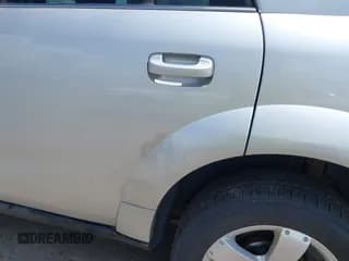 ✅ 2006 Saturn VUE • VIN: 5GZCZ63476S850773 • Lot: 43008933. Wystawiony na IAAI z przebiegiem 265 703 mil. Bezpłatny archiwum sprzedaży aukcyjnych z USA i szczegółowy raport historii pojazdu na DreamBid. Zdjęcie 6.