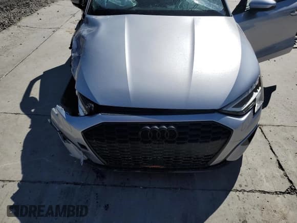 ✅ 2023 Audi A3 Premium • VIN: WAUAUDGY9PA092318 • Lot: 83938485. Wystawiony na Copart z przebiegiem Nie podano. Bezpłatny archiwum sprzedaży aukcyjnych z USA i szczegółowy raport historii pojazdu na DreamBid. Zdjęcie 11.