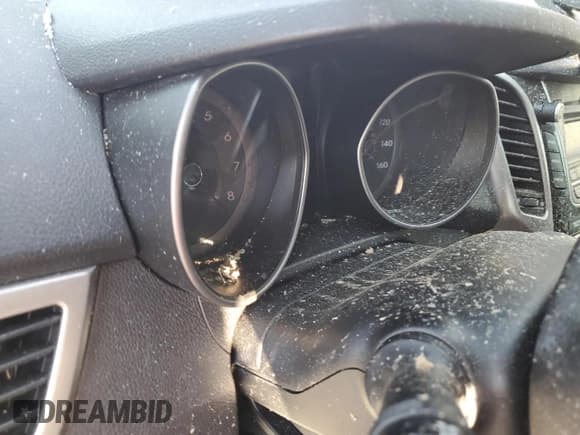 ✅ 2014 Hyundai Elantra • VIN: KMHD35LH8EU209828 • Lot: 90997145. Listed on Copart with Not provided. Free auction sales archive from the USA and detailed vehicle history report at DreamBid. Image 9.