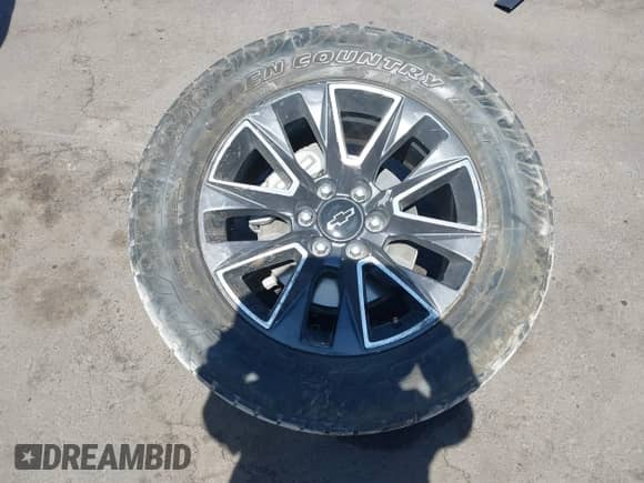 2022 Chevrolet Tahoe Z71 z VIN 1GNSKPKD1NR158062, wystawiony jako IAAI lot #42576884 z przebiegiem 51 083 mil mil oraz . Historia ofert i sprzedaży dostępna na DreamBid. Obrazek 12.