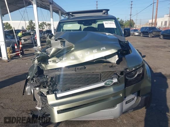 ✅ 2024 Land Rover Defender S • VIN: SALEJ7EX2R2286347 • Lot: 40679843. Wystawiony na IAAI z przebiegiem 7 669 mil. Bezpłatny archiwum sprzedaży aukcyjnych z USA i szczegółowy raport historii pojazdu na DreamBid. Zdjęcie 13.