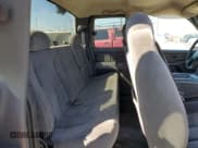 ✅ 2006 Chevrolet Silverado 1500 • VIN: 1GBHC29U16E253470 • Лот: 60060335. Опубликован ранее на Copart с пробегом 131 617 миль. Бесплатный доступ к архиву аукционных продаж из США и подробный отчёт об истории автомобиля на DreamBid. Изображение 11.