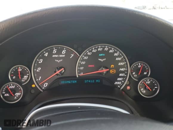 2007 Chevrolet Corvette с VIN 1G1YY26U175109767, выставлен на аукционе Copart как лот 81611794 с пробегом 37 412 миль миль и Списание • Salvage title. История ставок и продаж доступна на DreamBid. Изображение 9.