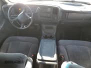 ✅ 2002 Chevrolet Silverado 2500HD LS • VIN: 1GCHK29122E196419 • Lot: 83060584. Wystawiony na Copart z przebiegiem 210 192 mil. Bezpłatny archiwum sprzedaży aukcyjnych z USA i szczegółowy raport historii pojazdu na DreamBid. Zdjęcie 8.