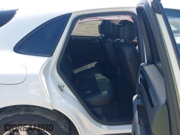 ✅ 2020 Porsche Macan • VIN: WP1AA2A51LLB08782 • Lot: 42395095. Wystawiony na IAAI z przebiegiem 43 706 mil. Bezpłatny archiwum sprzedaży aukcyjnych z USA i szczegółowy raport historii pojazdu na DreamBid. Zdjęcie 8.