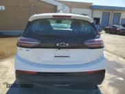 ✅ 2023 Chevrolet Bolt EV 2LT • VIN: 1G1FX6S00P4190576 • Lot: 46247765. Wystawiony na Copart z przebiegiem 21 999 mil. Bezpłatny archiwum sprzedaży aukcyjnych z USA i szczegółowy raport historii pojazdu na DreamBid. Zdjęcie 6.