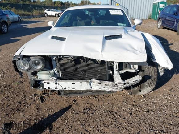 ✅ 2018 Dodge Challenger R/T • VIN: 2C3CDZBT3JH294394 • Lot: 43434247. Wystawiony na IAAI z przebiegiem 103 997 mil. Bezpłatny archiwum sprzedaży aukcyjnych z USA i szczegółowy raport historii pojazdu na DreamBid. Zdjęcie 11.