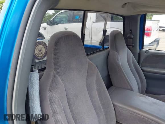 2000 Dodge Dakota with VIN 1B7FL26X1YS799143, listed as a IAAI auction lot 42303206 with 148,576 mi miles and . Bid and sale history available at DreamBid. Image 8.