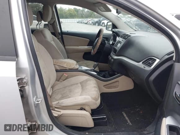 ✅ 2013 Dodge Journey SXT • VIN: 3C4PDCBGXDT507057 • Lot: 43589999. Wystawiony na IAAI z przebiegiem 193 417 mil. Bezpłatny archiwum sprzedaży aukcyjnych z USA i szczegółowy raport historii pojazdu na DreamBid. Zdjęcie 5.