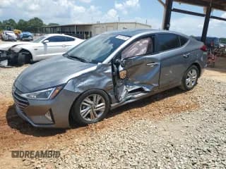 ✅ 2019 Hyundai Elantra Value Edition • VIN: 5NPD84LF4KH464836 • Lot: 65971325. Listed on Copart with 82,108 mi. Free auction sales archive from the USA and detailed vehicle history report at DreamBid. Image 1.