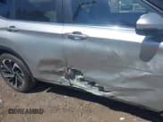 ✅ 2023 Mitsubishi Outlander SE • VIN: JA4J4UA80PZ056332 • Lot: 42548943. Listed on IAAI with 23,028 mi. Free auction sales archive from the USA and detailed vehicle history report at DreamBid. Image 6.