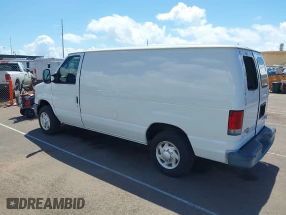 ✅ 2012 Ford Econoline Cargo Commercial • VIN: 1FTNE1EW8CDA81921 • Lot: 43317418. Wystawiony na IAAI z przebiegiem 22 175 mil. Bezpłatny archiwum sprzedaży aukcyjnych z USA i szczegółowy raport historii pojazdu na DreamBid. Zdjęcie 3.